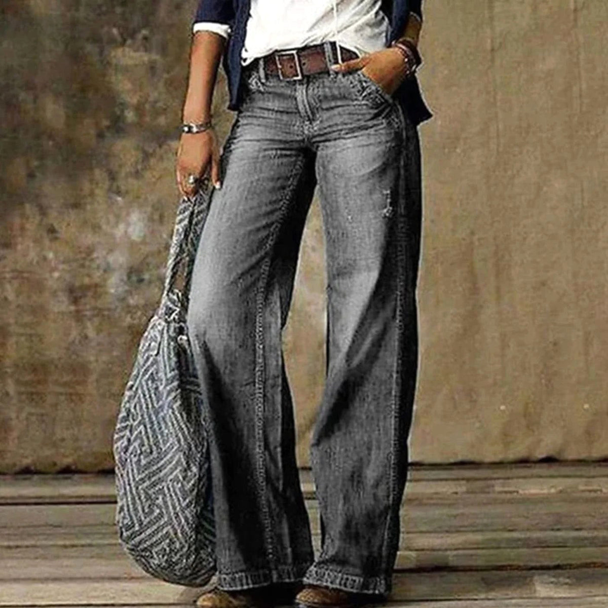 Camille | Women's High-Waist Wide-Leg Jeans, Relaxed Straight Denim Jeans | The Dress Cellar | Light Grey