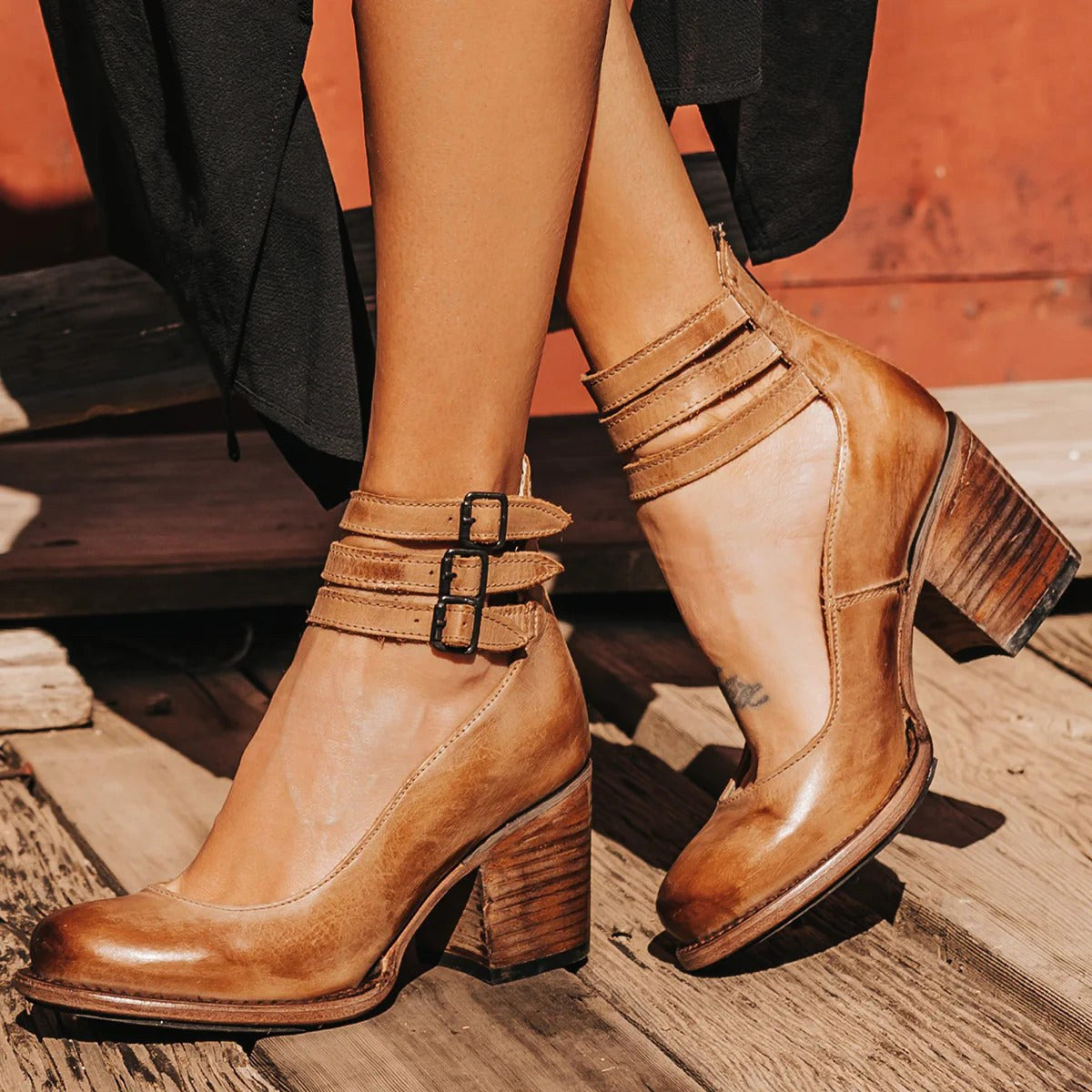Lily | Women's Elegant Comfort Sandals - Light brown